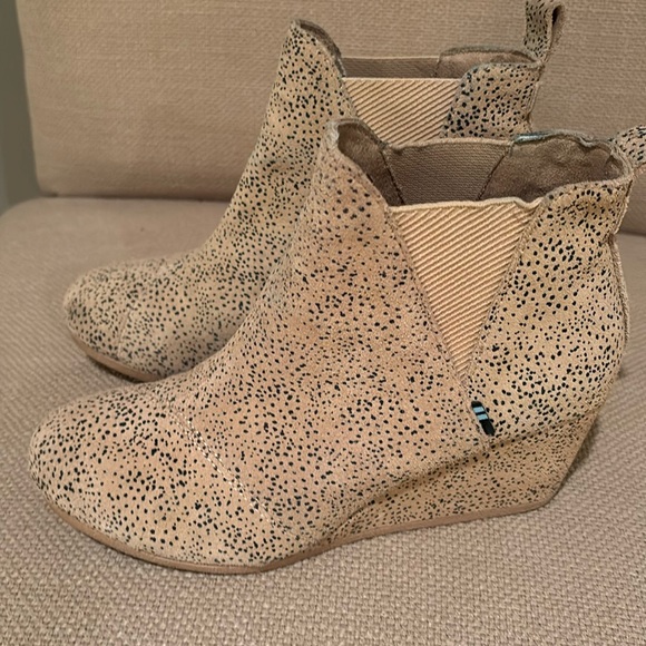 Toms Wedge booties, size 7.5 - Picture 1 of 8